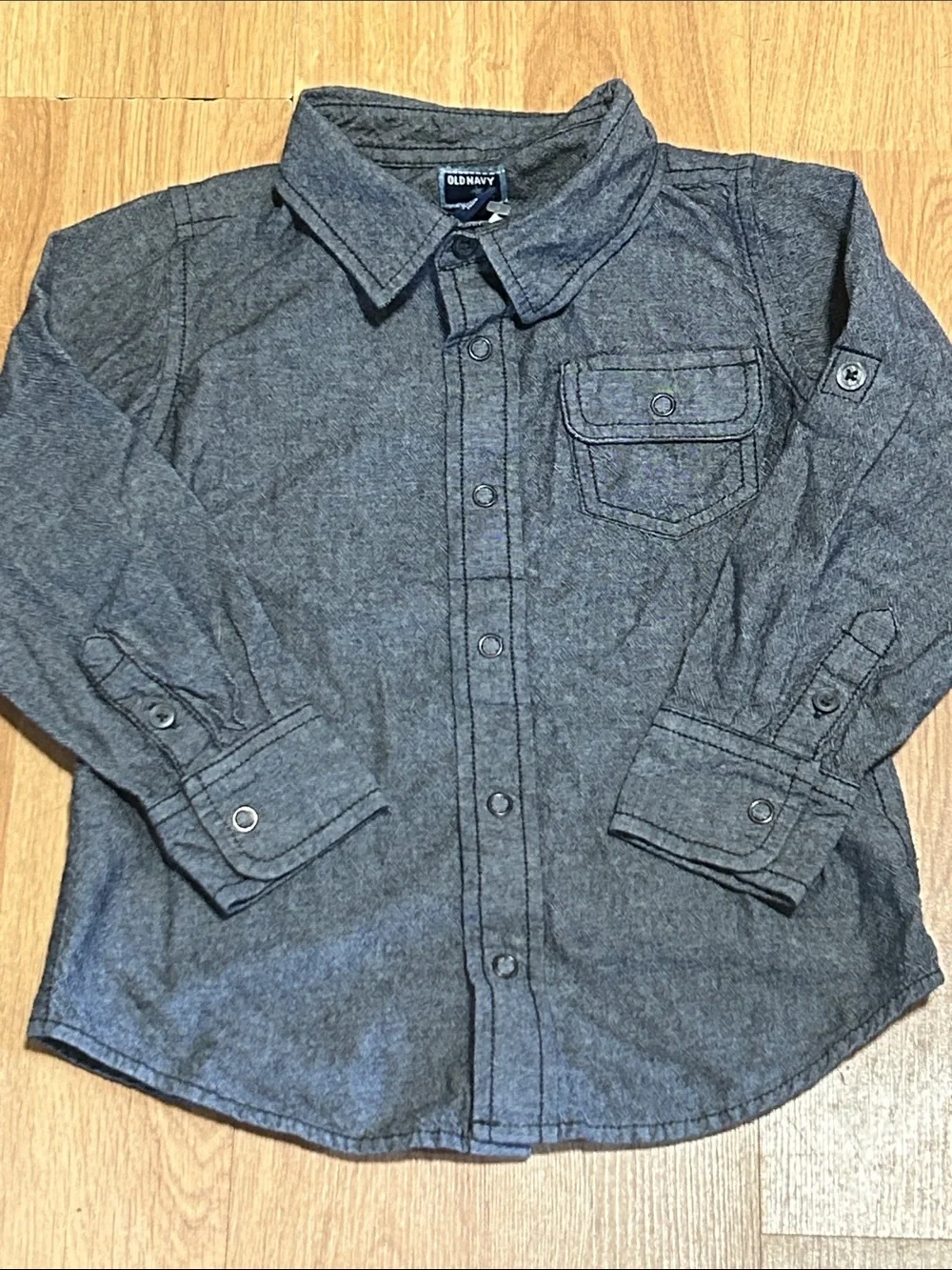 Old Navy Gray Button-Down Shirt with Chest Pocket